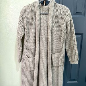 Knit Hooded Cardigan Sweater with 2 front pockets